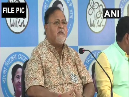 Remanded in ED custody, WB Minister Partha Chatterjee taken to SSKM hospital after complaining of chest pain | Remanded in ED custody, WB Minister Partha Chatterjee taken to SSKM hospital after complaining of chest pain