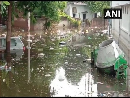 Patna: As water recedes, 75 teams deployed to tackle epidemic threat | Patna: As water recedes, 75 teams deployed to tackle epidemic threat