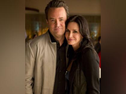 Courteney Cox says Matthew Perry put 'a lot of pressure' on himself during 'Friends' filming | Courteney Cox says Matthew Perry put 'a lot of pressure' on himself during 'Friends' filming
