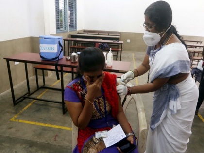 COVID-19: Madurai to ban entry of unvaccinated people in hotels, malls, other public places | COVID-19: Madurai to ban entry of unvaccinated people in hotels, malls, other public places