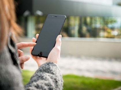 Study understands why people experience tension when away from smartphone | Study understands why people experience tension when away from smartphone