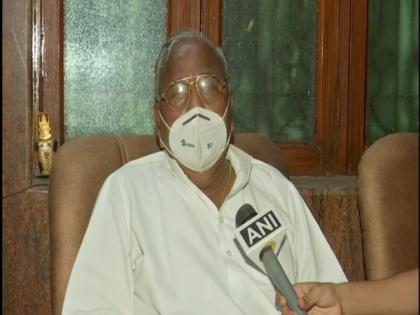 Hanumantha Rao undergoing kidney treatment in Hyderabad | Hanumantha Rao undergoing kidney treatment in Hyderabad Hanumantha Rao undergoing kidney treatment in Hyderabad | Hanumantha Rao undergoing kidney treatment in Hyderabad