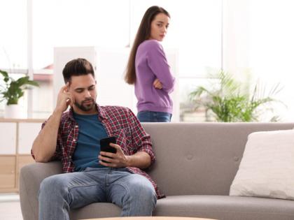 Is your marriage going downhill? ‘Phubbing’ may be the reason | Is your marriage going downhill? ‘Phubbing’ may be the reason