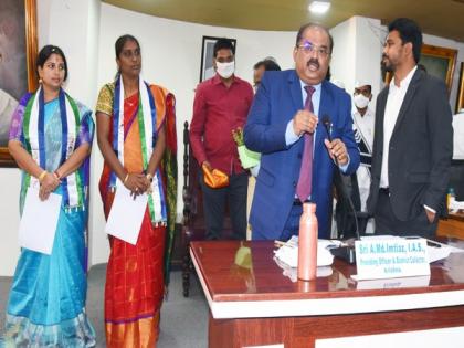 YSRCP's Rayana Bhagyalakshmi elected mayor of Vijayawada Municipal Corporation | YSRCP's Rayana Bhagyalakshmi elected mayor of Vijayawada Municipal Corporation