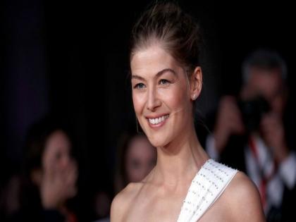 'Gone Girl' star Rosamund Pike to lead virus thriller 'Rich Flu' | 'Gone Girl' star Rosamund Pike to lead virus thriller 'Rich Flu'