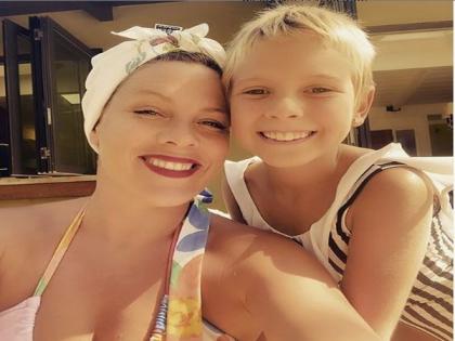 Pink shares adorable selfie with daughter Willow | Pink shares adorable selfie with daughter Willow