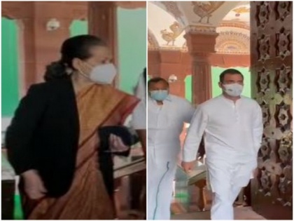 Winter session: Sonia, Rahul Gandhi arrive at Parliament | Winter session: Sonia, Rahul Gandhi arrive at Parliament