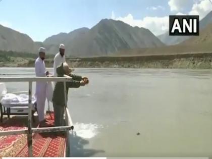 PM performed Sindhu Darshan puja at Ladakh's Nimu | PM performed Sindhu Darshan puja at Ladakh's Nimu PM performed Sindhu Darshan puja at Ladakh's Nimu | PM performed Sindhu Darshan puja at Ladakh's Nimu