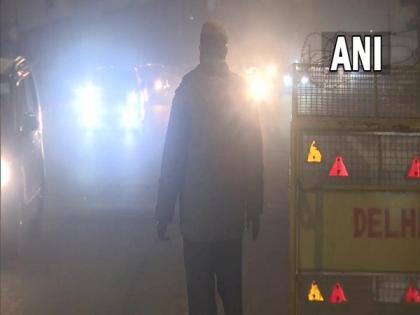 COVID-19: Delhi police conducts patrolling to ensure adherence to night curfew | COVID-19: Delhi police conducts patrolling to ensure adherence to night curfew