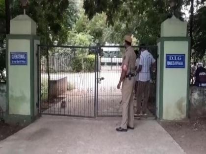 Head constable dies of accidental firing from service pistol in Andhra's Kurnool | Head constable dies of accidental firing from service pistol in Andhra's Kurnool Head constable dies of accidental firing from service pistol in Andhra's Kurnool | Head constable dies of accidental firing from service pistol in Andhra's Kurnool