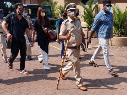 Circulation of 'obscene' video: Poonam Pandey, husband arrested in Goa | Circulation of 'obscene' video: Poonam Pandey, husband arrested in Goa Circulation of 'obscene' video: Poonam Pandey, husband arrested in Goa | Circulation of 'obscene' video: Poonam Pandey, husband arrested in Goa
