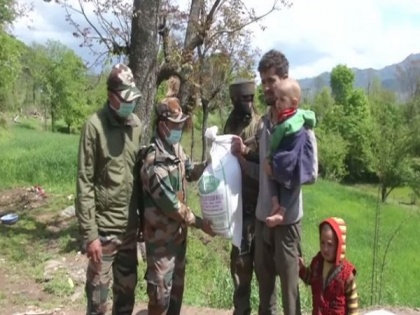 Army distributes free ration among needy in J-K's Poonch | Army distributes free ration among needy in J-K's Poonch