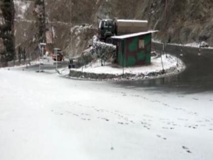 J-K: Mughal Road closed following overnight snowfall in Kashmir valley | J-K: Mughal Road closed following overnight snowfall in Kashmir valley