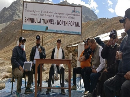 Centre speeds up construction work of Shinku La Tunnel | Centre speeds up construction work of Shinku La Tunnel