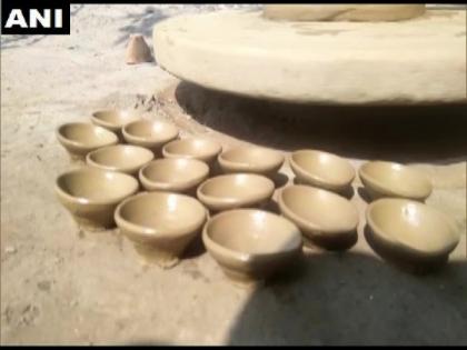 With customers boycotting Chinese products, Prayagraj potters expect good sales this Diwali | With customers boycotting Chinese products, Prayagraj potters expect good sales this Diwali With customers boycotting Chinese products, Prayagraj potters expect good sales this Diwali | With customers boycotting Chinese products, Prayagraj potters expect good sales this Diwali