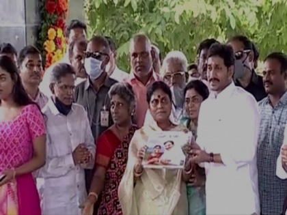 Andhra CM pays tribute to his father YS Rajasekhara Reddy on birth anniversary | Andhra CM pays tribute to his father YS Rajasekhara Reddy on birth anniversary