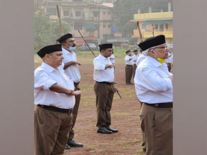 Goa CM Sawant takes part in Path Sanchalan in Bicholim on RSS foundation day | Goa CM Sawant takes part in Path Sanchalan in Bicholim on RSS foundation day