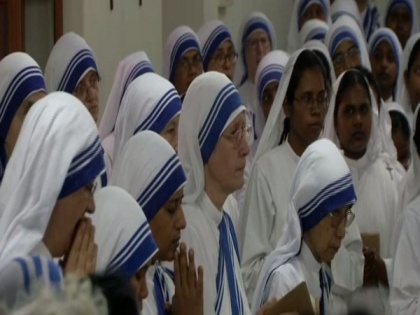 Kolkata: Prayers offered in memory of Mother Teresa on her 22nd death anniversary | Kolkata: Prayers offered in memory of Mother Teresa on her 22nd death anniversary