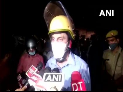 One cop dead, two injured after roof of barrack collapses in Kanpur | One cop dead, two injured after roof of barrack collapses in Kanpur One cop dead, two injured after roof of barrack collapses in Kanpur | One cop dead, two injured after roof of barrack collapses in Kanpur
