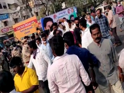 TDP leader Devineni Uma detained on way to protest in Andhra | TDP leader Devineni Uma detained on way to protest in Andhra