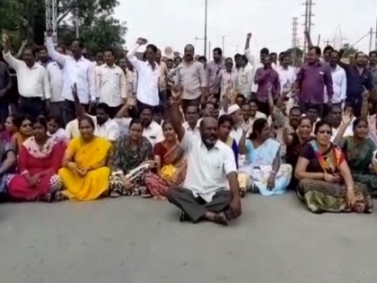 RTC employees to continue protest despite KCR's disproval | RTC employees to continue protest despite KCR's disproval