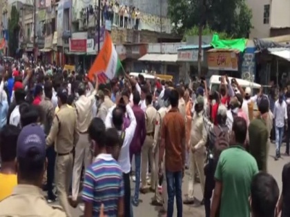 Congress protests against Chouhan govt, case filed against Jitu Patwari, others | Congress protests against Chouhan govt, case filed against Jitu Patwari, others