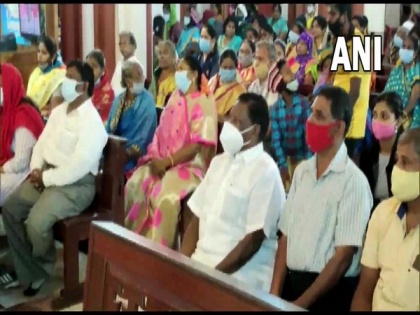 Former Puducherry CM offers prayers at church to mark New Year 2022 | Former Puducherry CM offers prayers at church to mark New Year 2022