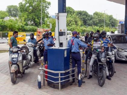 Centre reduces excise duty on petrol, diesel on Diwali eve; states urged to bring down VAT | Centre reduces excise duty on petrol, diesel on Diwali eve; states urged to bring down VAT
