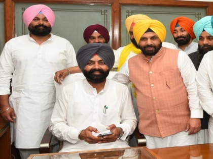Punjab: AAP Transport Minister holds maiden meeting, asks for more transparency in functioning | Punjab: AAP Transport Minister holds maiden meeting, asks for more transparency in functioning