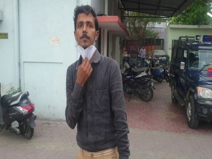 Indore: Health officer's driver held for black marketing Remdesivir | Indore: Health officer's driver held for black marketing Remdesivir