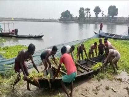 Boat capsizes in Kushinagar, 3 reported dead | Boat capsizes in Kushinagar, 3 reported dead