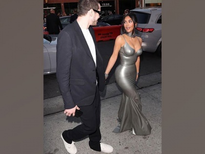 Kim Kardashian, Pete Davidson step out hand in hand for 'The Kardashians' premiere in LA | Kim Kardashian, Pete Davidson step out hand in hand for 'The Kardashians' premiere in LA