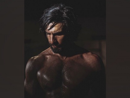 Ranveer Singh flaunts chiselled physique in latest Instagram post: 'Monday Motivation' | Ranveer Singh flaunts chiselled physique in latest Instagram post: 'Monday Motivation'