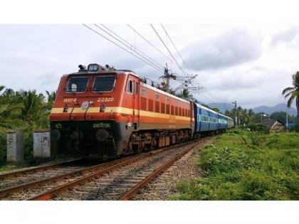 India, Sri Lanka sign contract to upgrade 130 km long railway track | India, Sri Lanka sign contract to upgrade 130 km long railway track