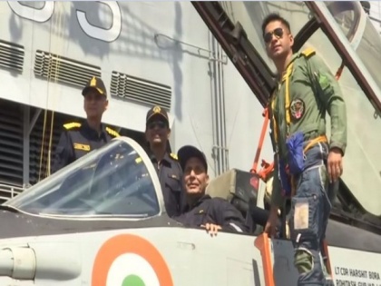 Rajnath Singh interacts with 'Black Panthers' onboard INS Vikaramditya | Rajnath Singh interacts with 'Black Panthers' onboard INS Vikaramditya