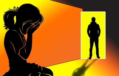 Man held for raping, blackmailing girl | Man held for raping, blackmailing girl