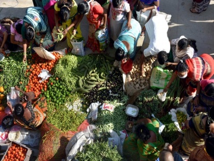 Delhi: Vegetable prices up by 25 pc; wholesalers blame rains, fuel price hike | Delhi: Vegetable prices up by 25 pc; wholesalers blame rains, fuel price hike