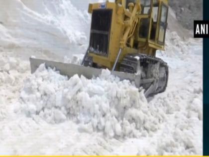 Snow clearance operations underway on Mughal Road | Snow clearance operations underway on Mughal Road