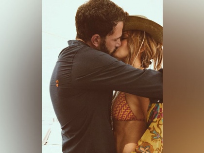 Jennifer Lopez, Ben Affleck make their relationship Instagram official | Jennifer Lopez, Ben Affleck make their relationship Instagram official