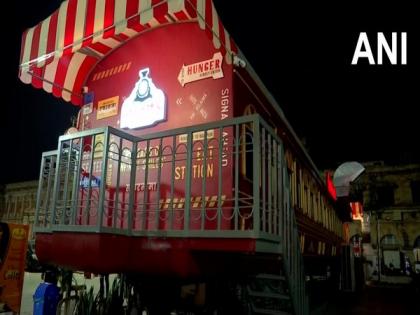 Restaurant on wheels: Old rail coach turned into eatery in Nagpur | Restaurant on wheels: Old rail coach turned into eatery in Nagpur
