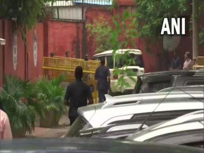 National Herald case: Congress interim president Sonia Gandhi appears before ED | National Herald case: Congress interim president Sonia Gandhi appears before ED National Herald case: Congress interim president Sonia Gandhi appears before ED | National Herald case: Congress interim president Sonia Gandhi appears before ED