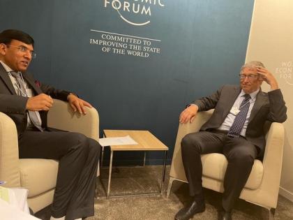 Bill Gates lauds India's vaccination drive in meeting with Mansukh Mandaviya at Davos | Bill Gates lauds India's vaccination drive in meeting with Mansukh Mandaviya at Davos