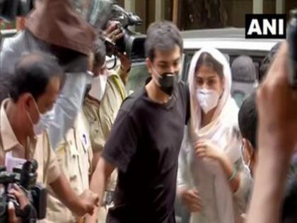 ED questioning Rhea, her kin and Shruti Modi in Sushant case | ED questioning Rhea, her kin and Shruti Modi in Sushant case ED questioning Rhea, her kin and Shruti Modi in Sushant case | ED questioning Rhea, her kin and Shruti Modi in Sushant case
