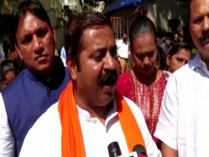 BJP leader files complaint against Cong leaders Salman Khurshid, Rashid Alvi in Mumbai, demands arrest | BJP leader files complaint against Cong leaders Salman Khurshid, Rashid Alvi in Mumbai, demands arrest