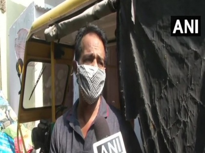 E-rickshaw pullers in Nagpur face financial problems amid lockdown | E-rickshaw pullers in Nagpur face financial problems amid lockdown