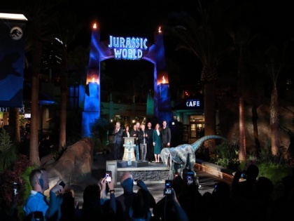 Experience Jurassic World come alive with this new ride! | Experience Jurassic World come alive with this new ride!
