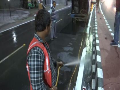 Road leading to Taj Mahal being cleaned up ahead of Trump's visit | Road leading to Taj Mahal being cleaned up ahead of Trump's visit