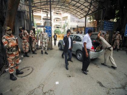 Delhi: Low-intensity explosion in Rohini court, one injured | Delhi: Low-intensity explosion in Rohini court, one injured