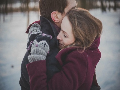 Hugs, kisses with your partner can build stronger relationship | Hugs, kisses with your partner can build stronger relationship