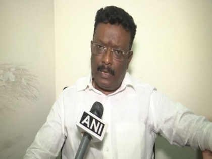 Telangana HC's notice to Chief Secy a proof of misdeeds of TRS-led govt: Cong leader Sravan | Telangana HC's notice to Chief Secy a proof of misdeeds of TRS-led govt: Cong leader Sravan